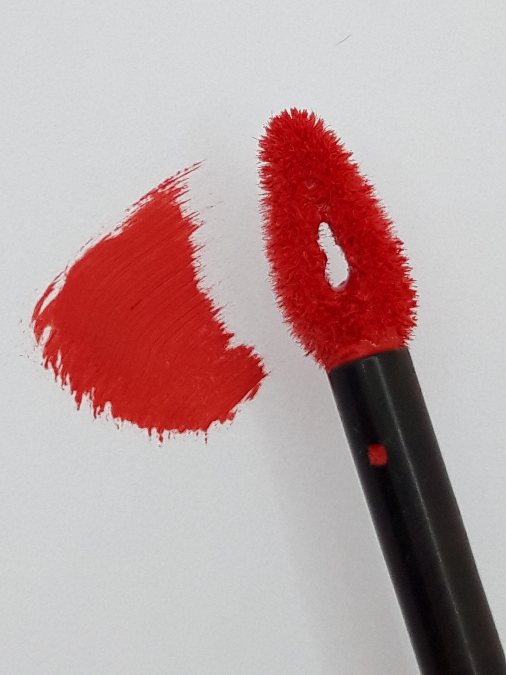 Rouge vibrant